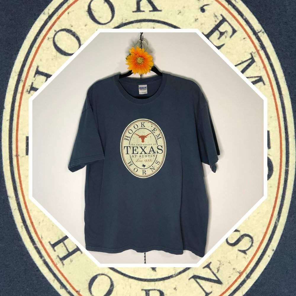 ***SOLD*** U of Texas "Hook 'em Horns" Graphic Tee